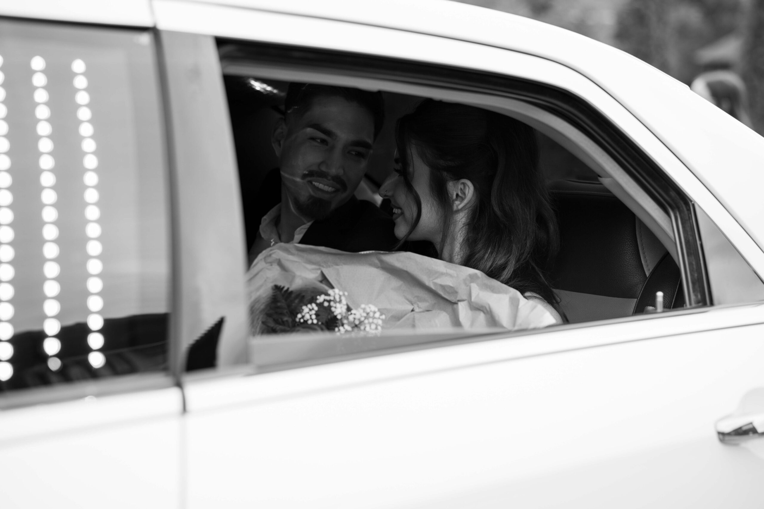 Intimer Moment bei der Hochzeitsfotografie